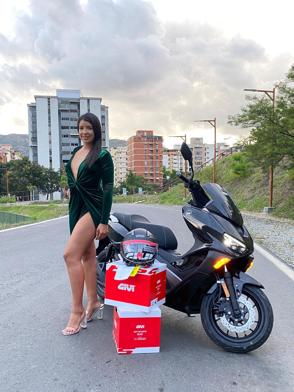 Vicky Vzlaa